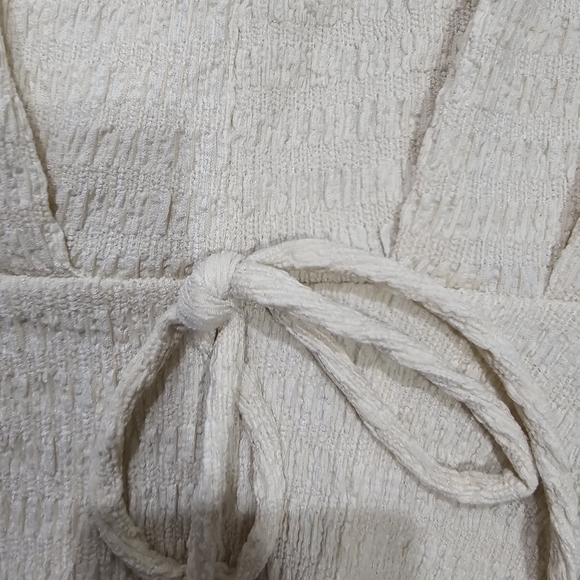 Daytrip Cream V-Neck Blouse with Tie Waist - Picture 3 of 3